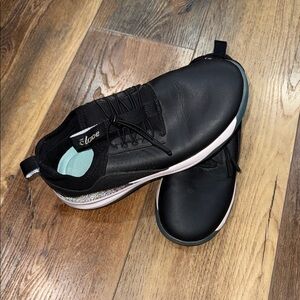 Clove Women's Black Hospital Shoes